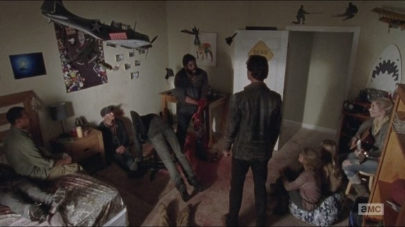 what-happened-and-whats-going-on-tyreese-surrounded-by-the-dead