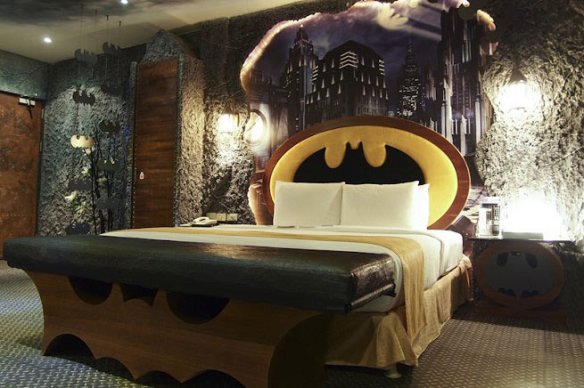 batman-room-004-125300