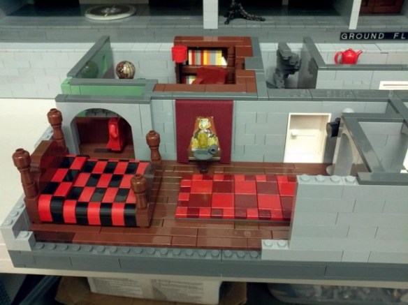 lego-money-bin4-625x468